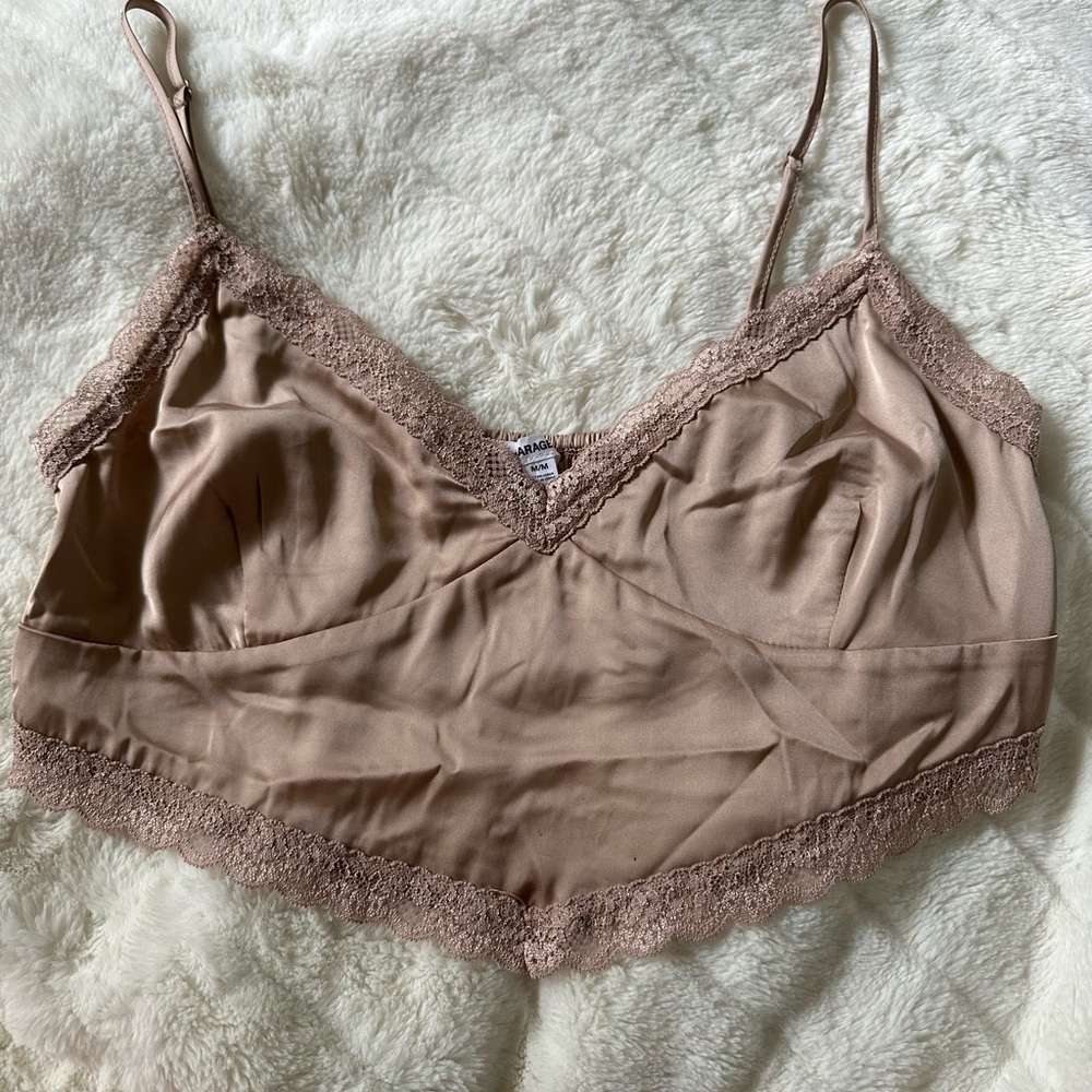 Garage tank top in excellent condition